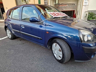 Usato 2002 Renault Clio II 1.1 Benzin 58 CV (900 €)