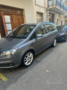 Usato 2006 Opel Zafira 1.9 Diesel 120 CV (3.700 €)