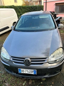 Usato 2006 VW Golf V 1.6 Benzin 102 CV (3.300 €)