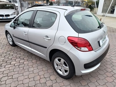 Usato 2010 Peugeot 207 1.4 Benzin 95 CV (6.800 €)