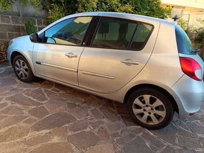 Venduto Renault Clio 5p 1.5 dci Confo. - auto usate in vendita