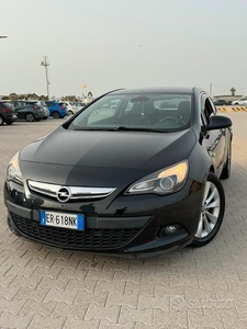 Usato 2013 Opel Astra GTC 1.4 Benzin 82 CV (6.500 €)