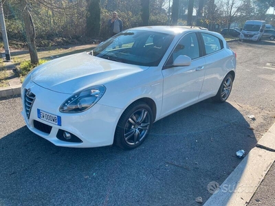 Usato 2014 Alfa Romeo Giulietta 1.4 Benzin 120 CV (9.500 €)