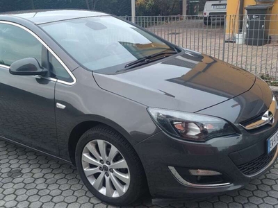 Usato 2014 Opel Astra 1.4 Benzin 140 CV (6.500 €)