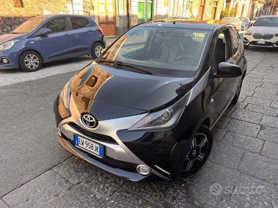 Usato 2014 Toyota Aygo 1.0 Benzin 69 CV (8.500 €)