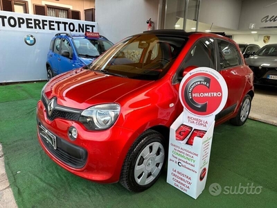 Usato 2015 Renault Twingo 1.0 Benzin 69 CV (9.490 €)