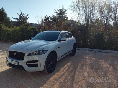 Usato 2016 Jaguar F-Pace 2.0 Diesel 180 CV (23.000 €)