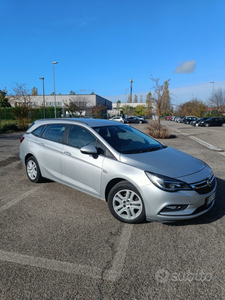 Usato 2016 Opel Astra 1.6 Diesel 110 CV (9.900 €)