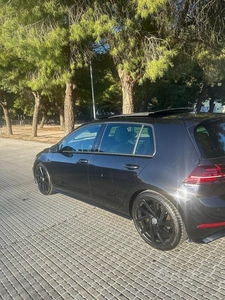 Usato 2018 VW Golf VII 2.0 Benzin 310 CV (26.500 €)