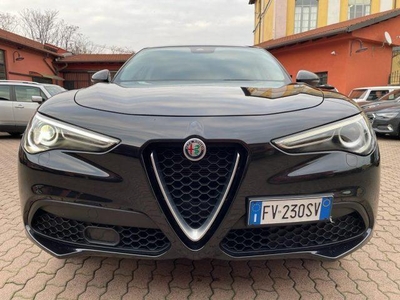 Usato 2019 Alfa Romeo Stelvio 2.0 Benzin 201 CV (23.900 €)