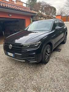 Usato 2020 VW Touareg 3.0 Diesel 231 CV (39.000 €)