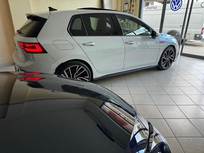 Usato 2021 VW Golf 2.0 Benzin 245 CV (30.900 €)