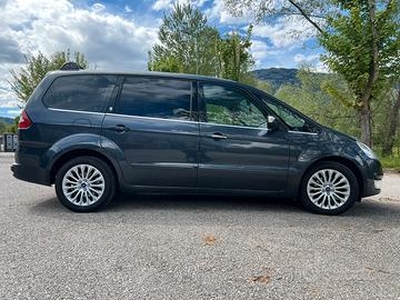 Vendo Ford Galaxy