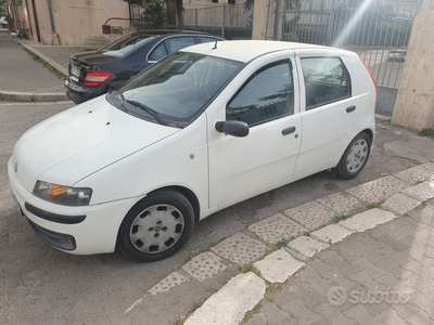 Venduto Fiat Punto 1.9 jtd - auto usate in vendita