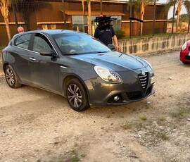 Alfa Romeo Giulietta incidentata
