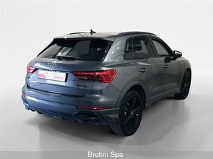 AUDI Q3 40 TDI quattro S tronic Business Advanced