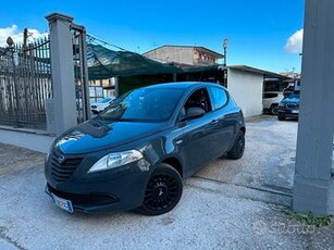 Lancia Ypsilon 1.2 69 CV 5 porte Elefantino 2015