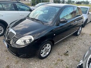 Lancia Ypsilon 1.2 69 CV Unyca