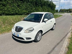 Lancia ypsilon 1.4 GPL neopatentati