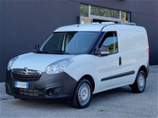 Opel Combo 1.6 CDTI 105CV PC-TN Van (750kg) del 2018 usata a Foggia