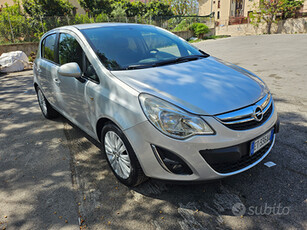 Opel corsa 1.2 gpl casa madre