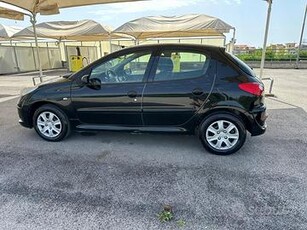 Peugeot 206 plus 1.1 benz