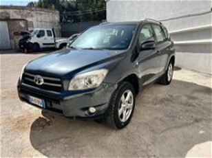 Toyota Rav4 D-4D 136 CV Luxury del 2007 usata a Foggia