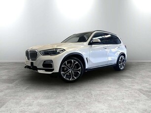 BMW X5 xDrive30d xLine 195 kW