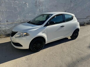 Lancia Ypsilon 1.2 69 CV