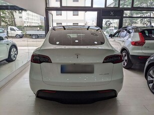 Tesla Model Y 60 Long Range AWD Dual Motor 324 kW