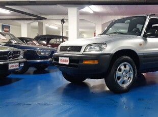 Toyota RAV4 2.0i 16V