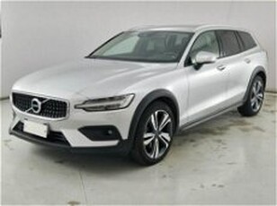 Volvo V60 Cross Country D4 AWD Geartronic Business Plus del 2020 usata a Parma