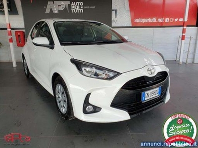 Toyota Yaris 1.0 5 porte Active Marano di Napoli