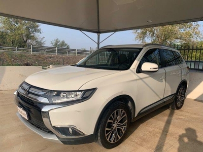 MITSUBISHI OUTLANDER 2.2 4WD 7 POSTI EURO 6 AUTOMATICO BLUETOOTH 4x4