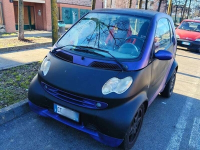 Usato 2002 Smart ForTwo Coupé 0.6 Benzin 54 CV (2.000 €)