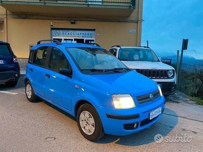 Usato 2004 Fiat Panda 1.2 Benzin 60 CV (3.950 €)