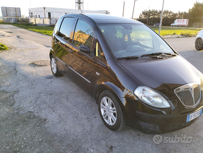 Usato 2007 Lancia Musa 1.2 Diesel 90 CV (4.300 €)