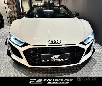 Usato 2017 Audi R8 Spyder 5.2 Benzin 540 CV (129.000 €)