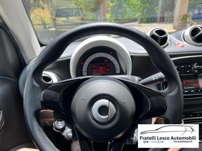 Usato 2018 Smart ForTwo Coupé 1.0 Benzin 71 CV (12.500 €)