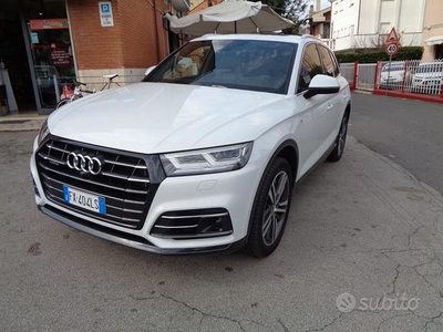 Audi Q5 55 TFSI e quattro S tronic Business