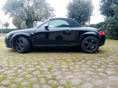 Audi TT roadster