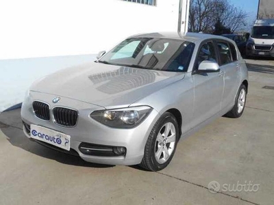 BMW 118 5-porte 118d 5p. Sport motore da vedere