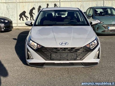 Hyundai i20 1.2 MPI MT ConnectLine Cento