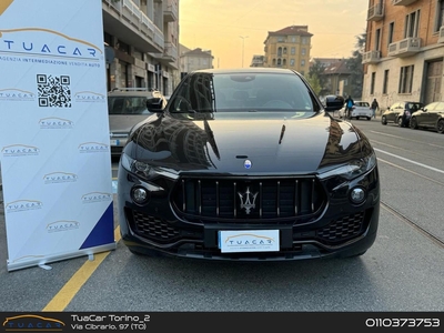 Maserati Levante V6 430 CV