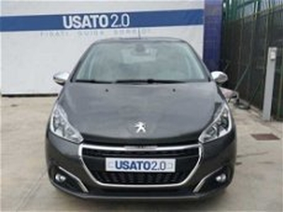 Peugeot 208 82 Stop&Start 5 porte Signature del 2019 usata a Casapulla