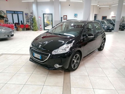 Peugeot 208 PureTech 82 5 porte Allure NEOPATENTATI