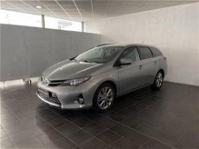 Toyota Auris Station Wagon 1.8 Hybrid Lounge del 2014 usata a Torino