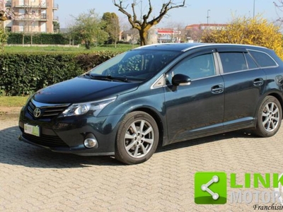 Toyota Avensis Station Wagon 2.0 D-4D Wagon Lounge usato