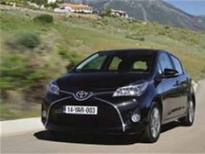 Toyota Yaris 1.0 5 porte Lounge del 2016 usata a Spoltore