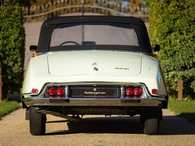 Usato 1969 Citroën DS 2.2 Benzin 109 CV (185.000 €)